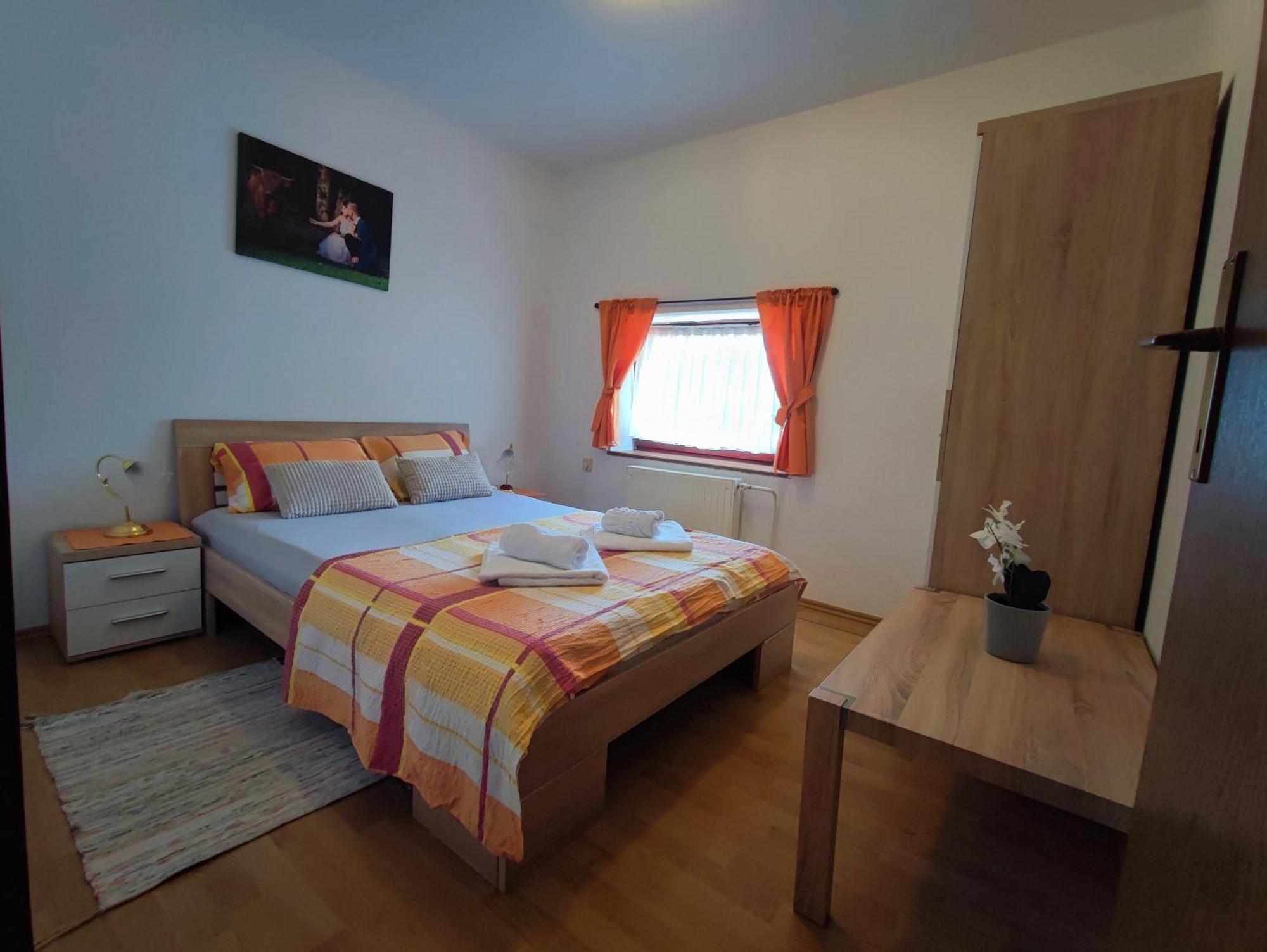 Appartamento Domacija Za Robom Cerkno Camera foto